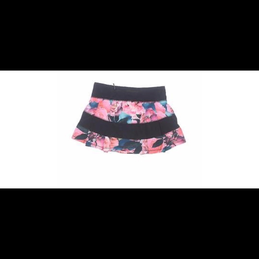 COPY - Lululemon Pace Rival Secret Garden Skirt/S…